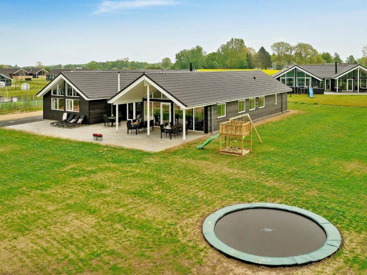 18 Person Holiday Home In โบเอนเซ ภายนอก รูปภาพ