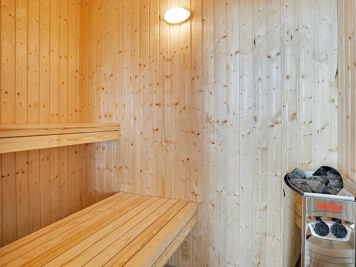 18 Person Holiday Home In โบเอนเซ ภายนอก รูปภาพ